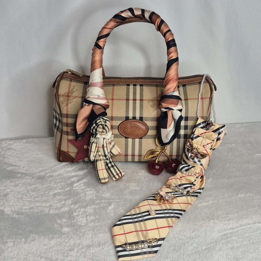 Handcrafted Luxury Fashion Necktie Necklace 📿 (PLAID PLEASURES)
